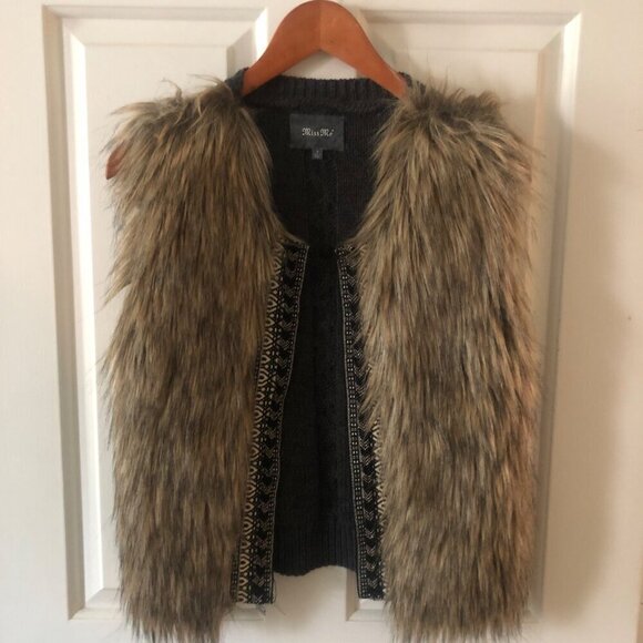 Women's MISS ME Faux Fur Beaded Vest Size Small - Picture 7 of 12